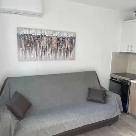 Enastron Cozy & Quiet Apartment Heraklion (Crete)